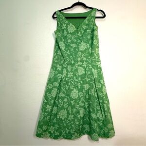 Casual Corner Stretch Floral Green Sleeveless Dress. Sz 6.